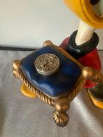 Uncle Scrooge holding his first dime - 40 cm - 1 Statue -, Nieuw