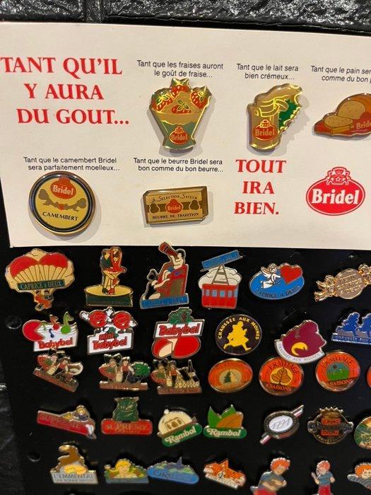 Themacollectie - Verzameling van 70 Franse reclame-pins –, Antiek en Kunst, Antiek | Speelgoed