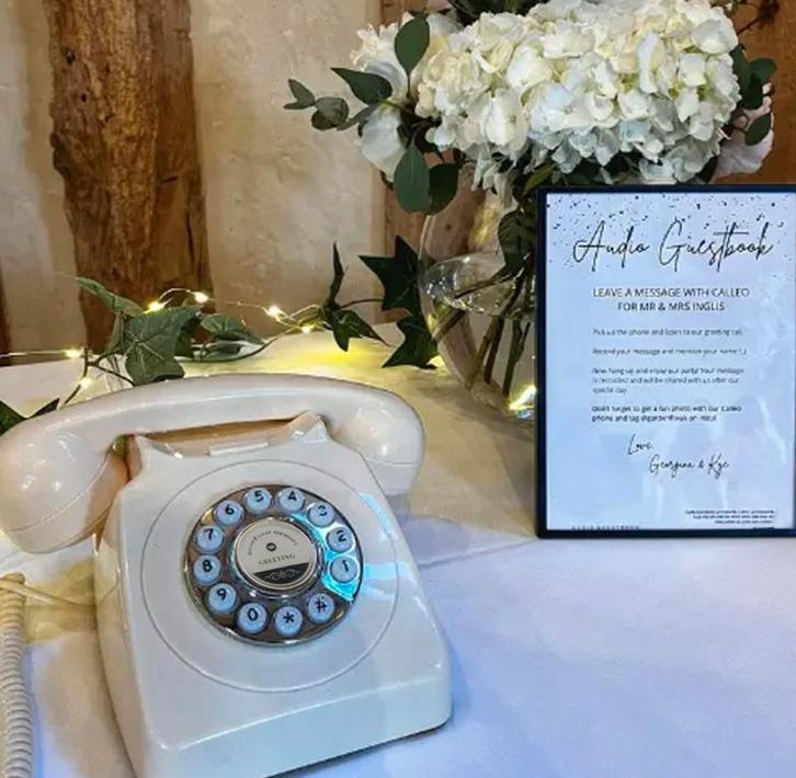 Huur, huren trouwtelefoon (gastenboek met leuke berichten), Hobby en Vrije tijd, Feestartikelen | Verhuur, Geboorte of Huwelijk