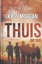Thuis / De 100 9789020679823 Kass Morgan, Boeken, Verzenden, Zo goed als nieuw, Kass Morgan