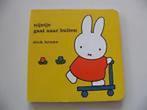 Nijntje gaat naar buiten 9789056471583 Dick Bruna, Boeken, Kinderboeken | Baby's en Peuters, Verzenden, Gelezen, Dick Bruna
