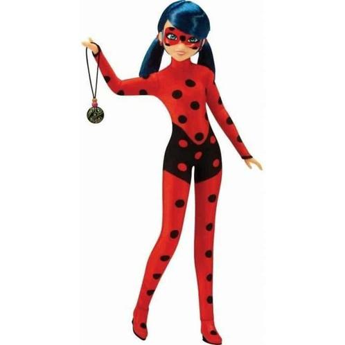 Wonderbaarlijke Pop 26 cm - BANDAI - Lieveheersbeestje, Kinderen en Baby's, Speelgoed | Poppen, Zo goed als nieuw, Ophalen of Verzenden