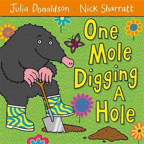 One Mole Digging A Hole, Donaldson, Julia, Boeken, Overige Boeken, Gelezen, Verzenden