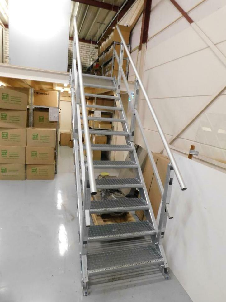 Bouwpakket stalen trap - Verzinkt - Industrieel 40-400 cm, Doe-het-zelf en Verbouw, Ladders en Trappen, 2 tot 4 meter, Nieuw, Trap