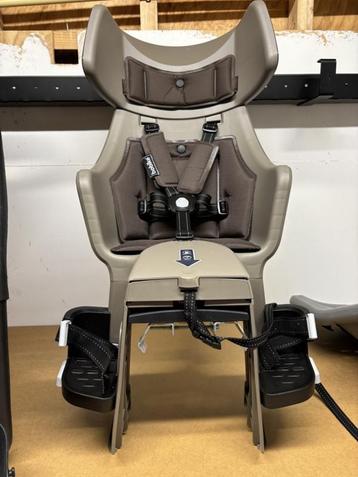 Bobike maxi Exclusive Plus Toffee Brown achterstoeltje beschikbaar voor biedingen