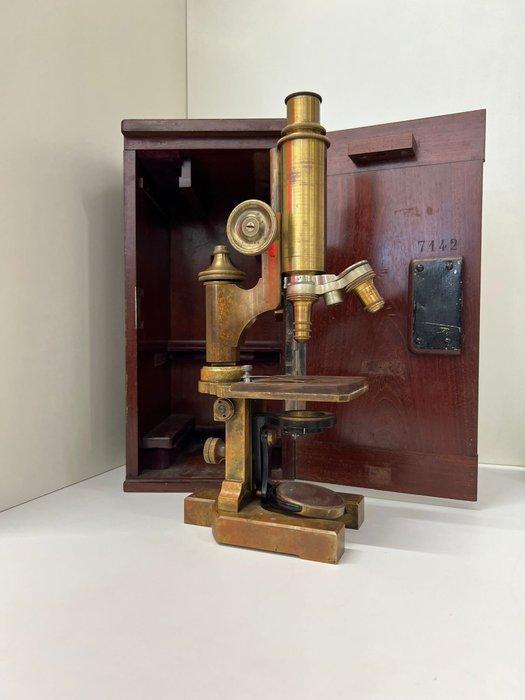 Binocular microscope - 1800-1850 - Italië - F.KORISTKA, Antiek en Kunst, Antiek | Overige Antiek