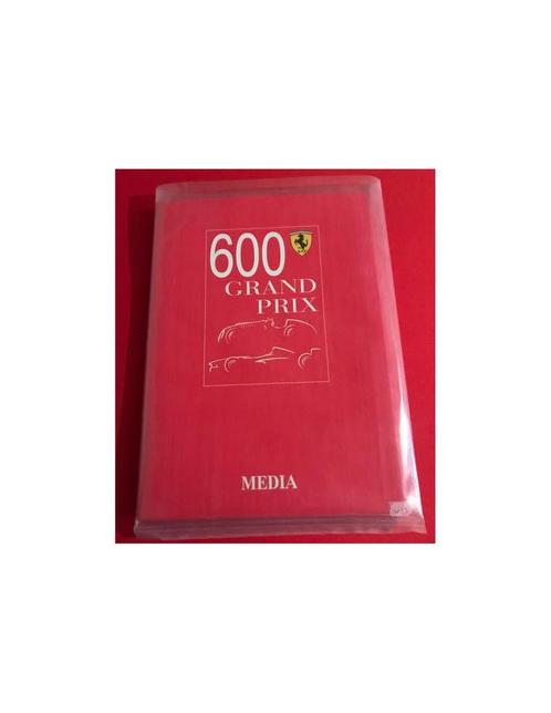 1998 FERRARI F1 600TH GP MONZA PERSMAP ENGELS, Boeken, Auto's | Folders en Tijdschriften, Ferrari