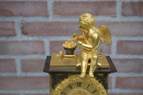 Figurale pendule, Tafelklok Empire - Gepatineerd brons -, Antiek en Kunst, Antiek | Klokken