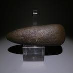Scandinavisch Neolithicum Steen, Enorme puntige bijlkop., Verzamelen, Mineralen en Fossielen