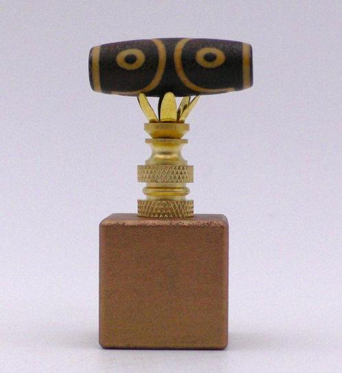Zeldzame Oude Tibetaanse 7 Ogen Agaat Dzi Amulet, Verzamelen, Dierenverzamelingen