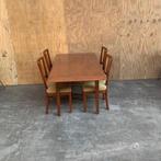 (MDK-107166) Vintage eettafel met 4 stoelen, Zakelijke goederen, Horeca | Meubilair en Inrichting, Ophalen of Verzenden, Gebruikt