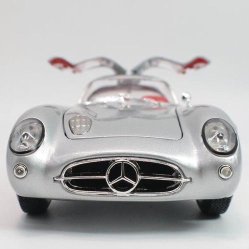 Maisto 1:18 - Modelauto - Mercedes Benz 300 SLR Uhlenhaut, Hobby en Vrije tijd, Modelauto's | 1:5 tot 1:12