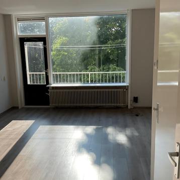 Appartement met balkon en twee slaapkamers, tijdel... beschikbaar voor biedingen