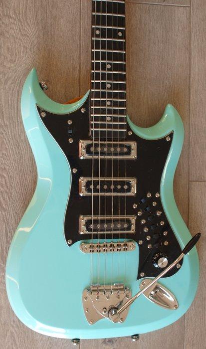 Hagstrom / Hagström - HIII Original Tremar, Aged Sky Blue -, Muziek en Instrumenten, Snaarinstrumenten | Gitaren | Akoestisch