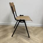 Tweedehands kantinestoel / schoolstoel, zithoogte 45 cm,, Huis en Inrichting, Stoelen, Ophalen of Verzenden, Gebruikt, Hout, Eén