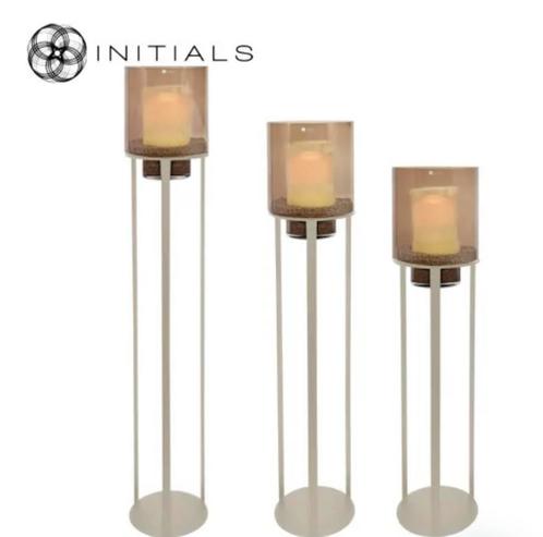 3 Stuks Initials Windlicht op pilaar open Ivorybrowngoudzwar, Huis en Inrichting, Woonaccessoires | Kandelaars en Kaarsen, 25 tot 50 cm