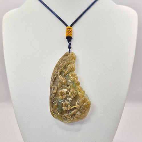Jade - Handgeprepareerde natuurlijke jadeïet hanger met, Verzamelen, Mineralen en Fossielen