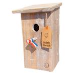 Een minimalistisch houten vogelhuisje met schuindak in de..., Huis en Inrichting, Woonaccessoires | Overige, Ophalen of Verzenden