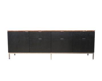 Florence Knoll (1917-2019) beschikbaar voor biedingen