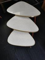 Set bijzettafels - hout, formica, koper - Drie, Antiek en Kunst