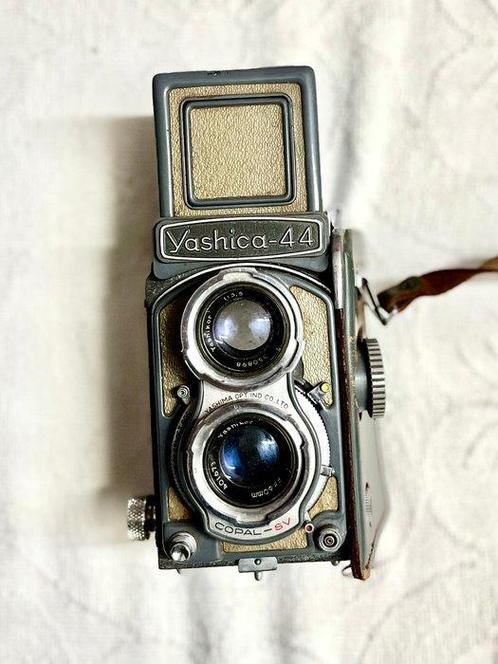 Yashica -44 grey/beige Middenformaatcamera, Audio, Tv en Foto, Fotocamera's Analoog