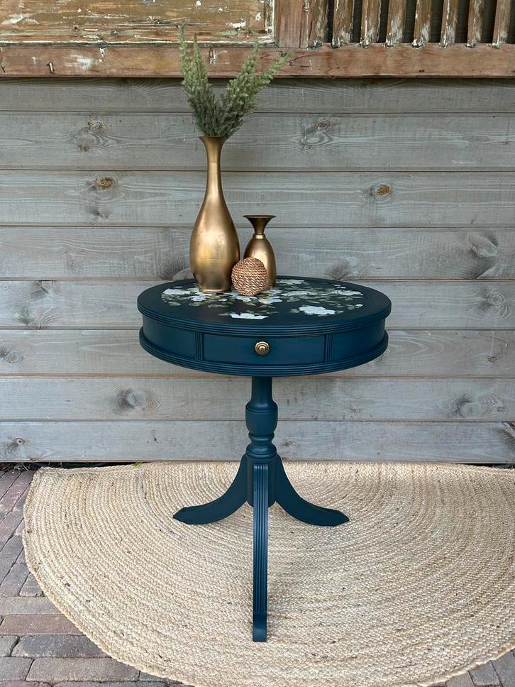 Bijzettafeltje Trellis Flowers, Huis en Inrichting, Tafels | Bijzettafels, 60 cm of meer, Minder dan 55 cm, Rond, Nieuw, Hout