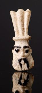 Het oude Egypte, Lotusbloem, God Bes en Maat veren amuletten