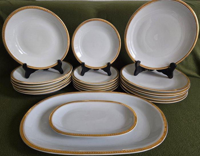 Limoges Berry-CNP (Compagnie Nationale de porcelaine) -, Antiek en Kunst, Antiek | Meubels | Tafels