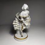 Metzler & Ortloff - sculptuur, Dancing Lady - 23.5 cm -