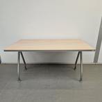 Design kinderbureau laag buro 140x80 cm - 70 cm hoog, Gebruikt
