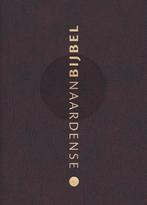 9789493220690 Naardense Bijbel 2024 met DC, Wijnrood met ..., Boeken, Verzenden, Nieuw, Pieter Oussoren