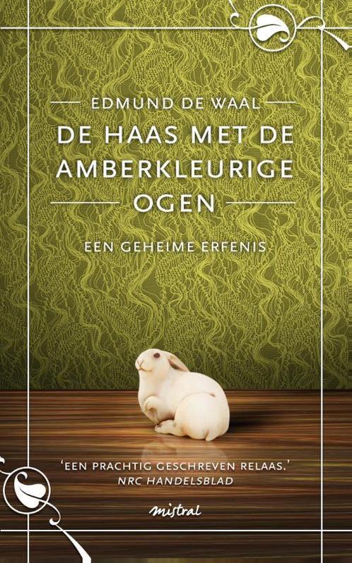 De haas met de amberkleurige ogen 9789048818464, Boeken, Literatuur, Gelezen, Verzenden