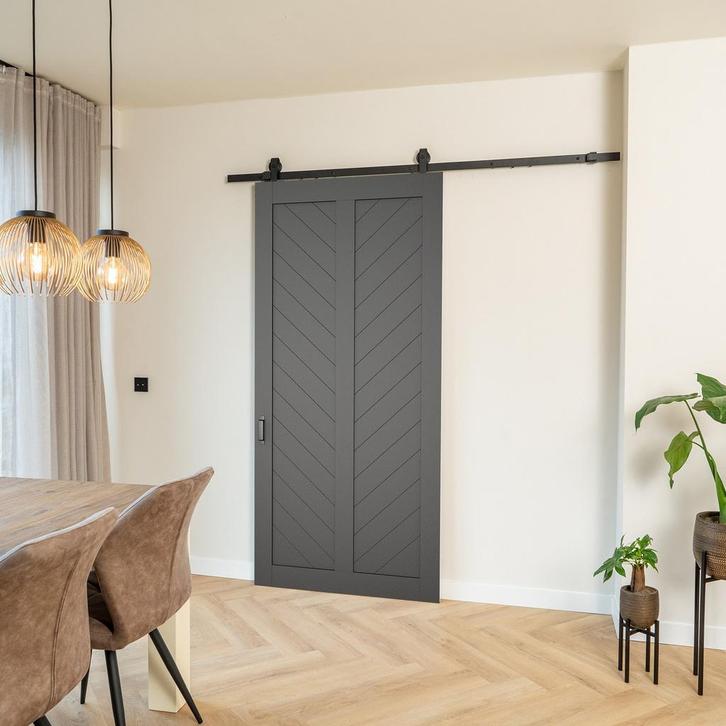 Houten loftdeur, klassiek grijs, visgraat design *, Doe-het-zelf en Verbouw, Kozijnen en Schuifpuien, Nieuw, 75 tot 150 cm, Hout