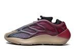 Adidas Yeezy 700 V3 Fade Carbon - Maat 36 2/3 EU, Kleding | Heren, Schoenen, Ophalen of Verzenden, Nieuw, Yeezy