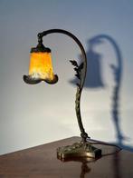 Elegante Schreibtischlampe aus Messing mit antiker