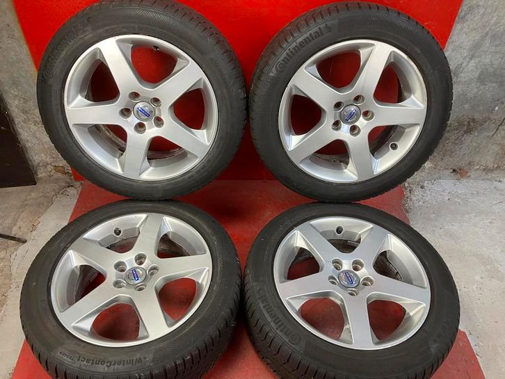 Winterbanden Volvo V70 225/50R17 Continental, Auto-onderdelen, Banden en Velgen, 17 inch, Winterbanden, 225 mm, Personenwagen