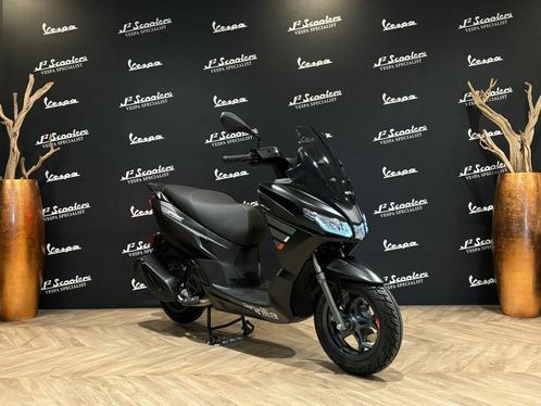 Aprilia SXR 50 Bromfiets 2025 Nieuw, Fietsen en Brommers, Scooters | Aprilia, Maximaal 45 km/u, Overige modellen, Benzine, Nieuw