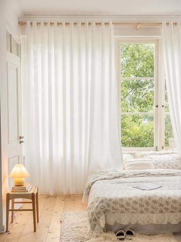 Vitrage Kant en Klaar met Haakjes 250cm hoog en 210 tot 260c beschikbaar voor biedingen
