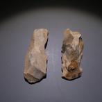 Neolithisch 2 vuurstenen. 6,7 cm L. Mes - 5000 v.Chr. Bijl, Antiek en Kunst