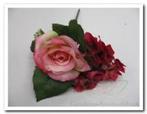 Corsage pick lichtrose roos hortensia skimmia li, Ophalen of Verzenden, Nieuw