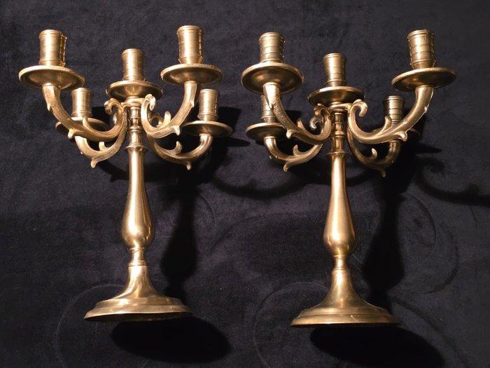 Kandelaber (2) - Verguld messing - Elegant paar kandelaars., Antiek en Kunst, Curiosa en Brocante