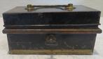 Brandkast - Antieke commerciële strongbox met binnenkist -