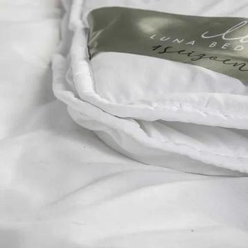 Luna bedding 4 seizoenen dekbed 200 x 200 cm beschikbaar voor biedingen