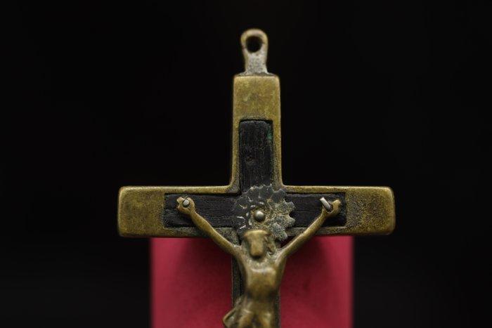 Relikwie - Renaissance - Groot christelijk bronzen kruis -, Antiek en Kunst, Antiek | Boeken en Bijbels