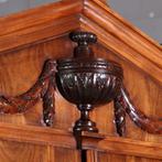 Hollands Louis Seize kabinet ca 1780 in blond mahonie met 1, Antiek en Kunst, Antiek | Meubels | Kasten, Ophalen of Verzenden