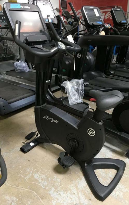 LIFE FITNESS Upright Bike Discover OPHEF hometrainer / bike, Sport en Fitness, Fitnessmaterialen, Nieuw, Armen, Benen, Borst, Buik