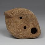Oud-Romeins, christelijk Terracotta Olielamp met kruis.