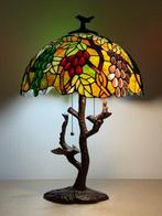 Gigantische Tiffany Studio stijl Autumn Vineyard with, Antiek en Kunst, Kunst | Designobjecten