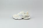 New Balance 9060 Turtledove - Diverse maten, Kleding | Heren, Schoenen, Ophalen of Verzenden, Nieuw