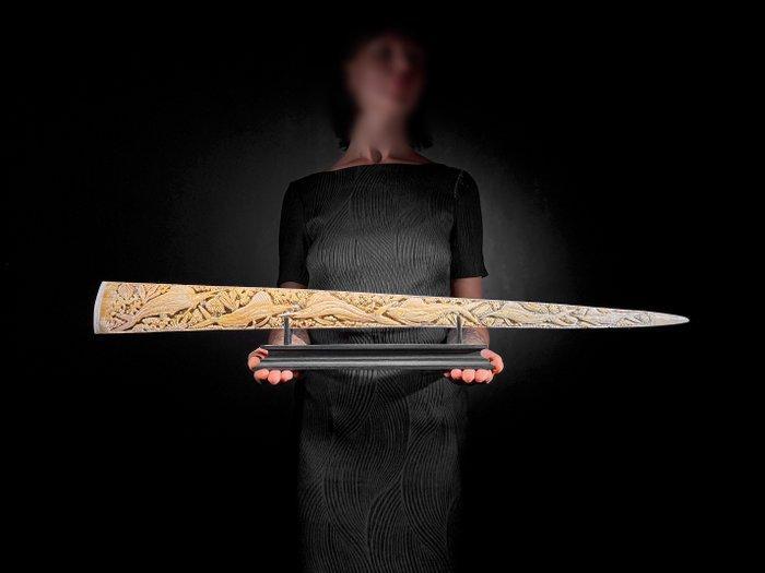 Geen minimale veilingprijs - Gesneden zwaardvisrostrum op, Antiek en Kunst, Kunst | Designobjecten